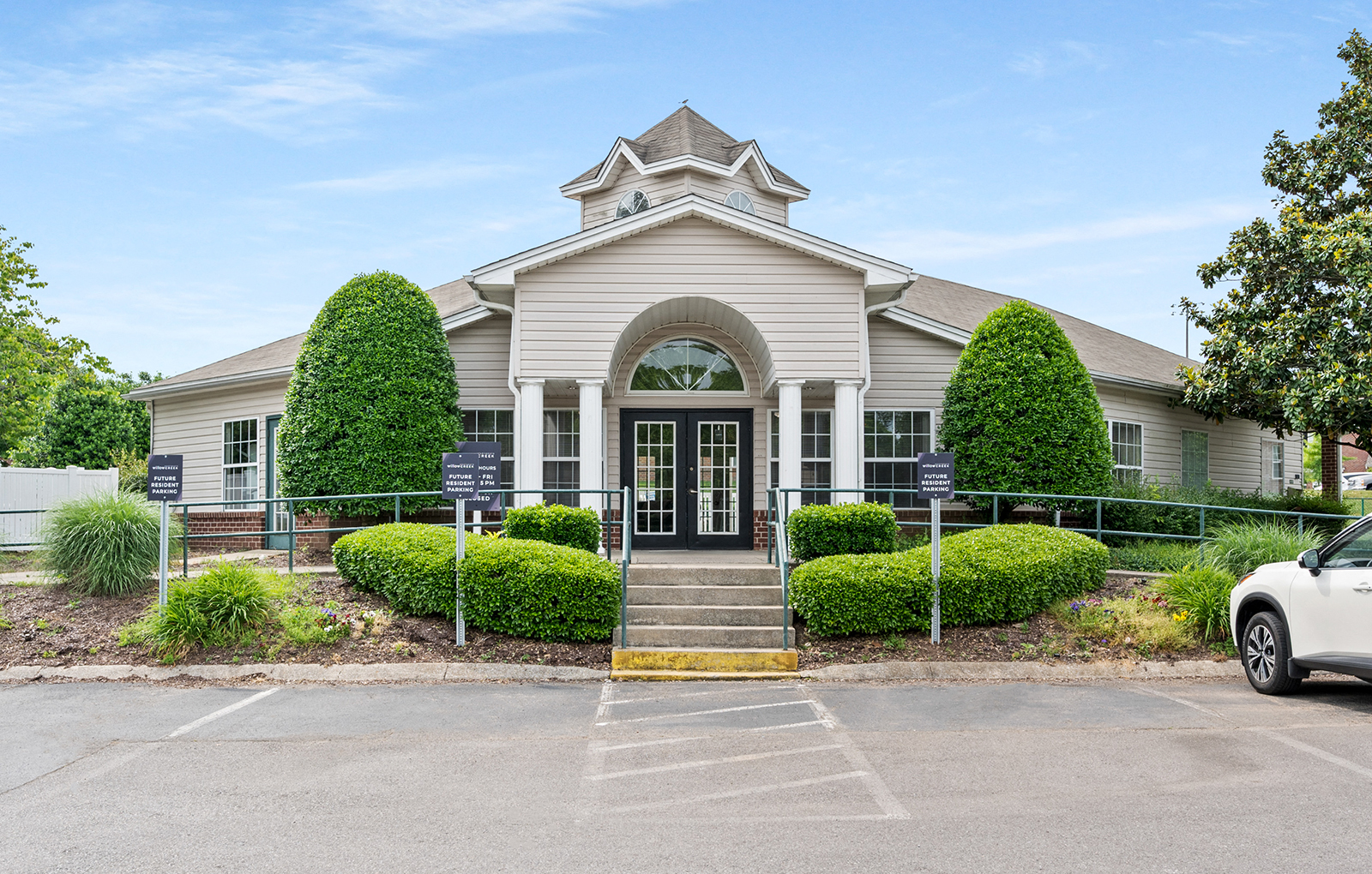 Willow Creek Apartments, 100 Willow Creek Drive, Mount Juliet, TN
